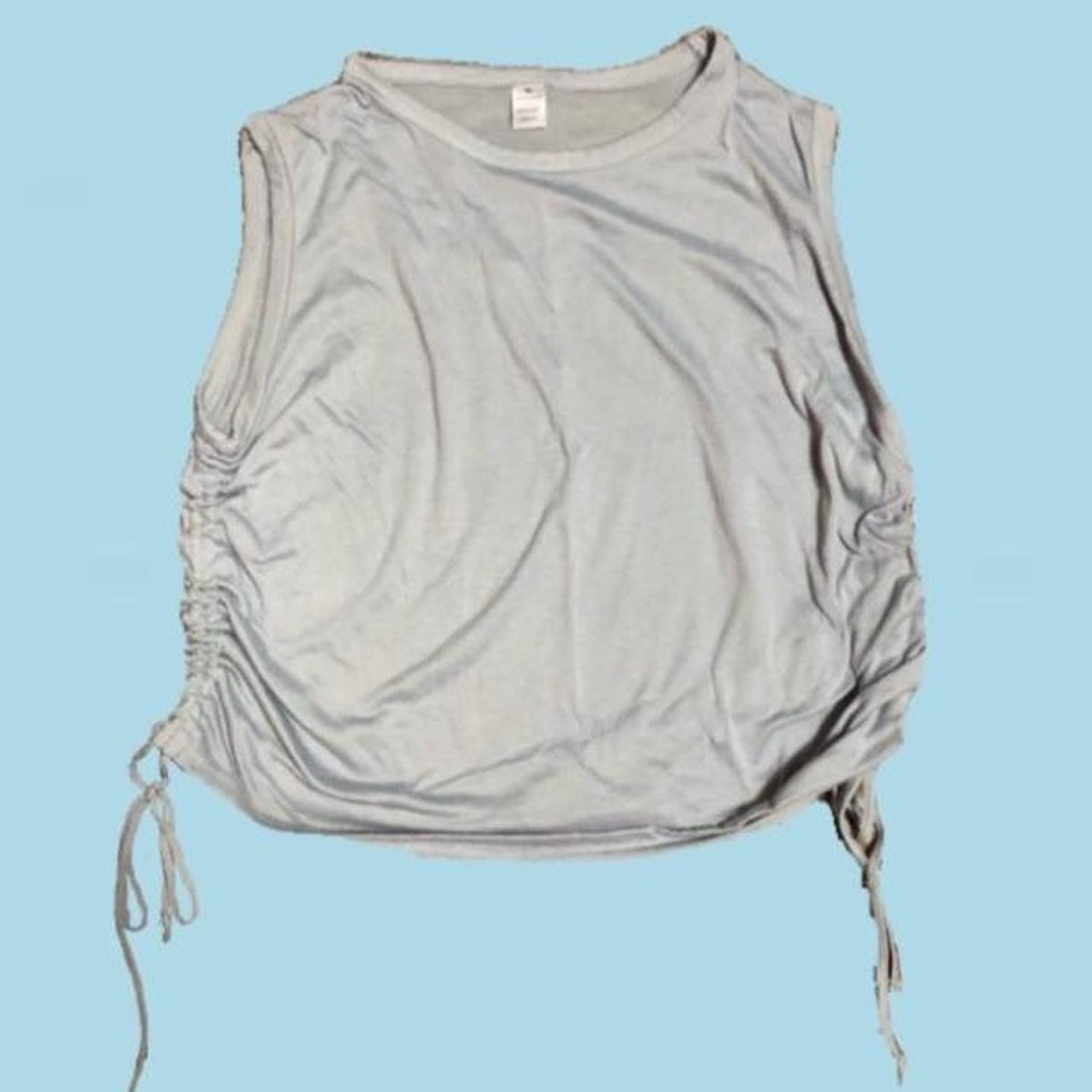 Women’s cinched gray tank top